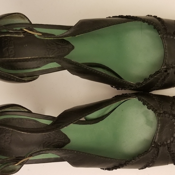 Vintage styled Hilary Radley black leather heels - Picture 7 of 7